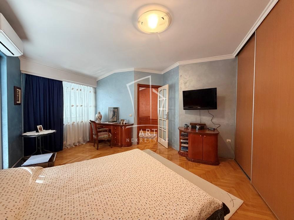 Stan na prodaju u Beogradu, Zemun, 86m2, cena 460000 evra
