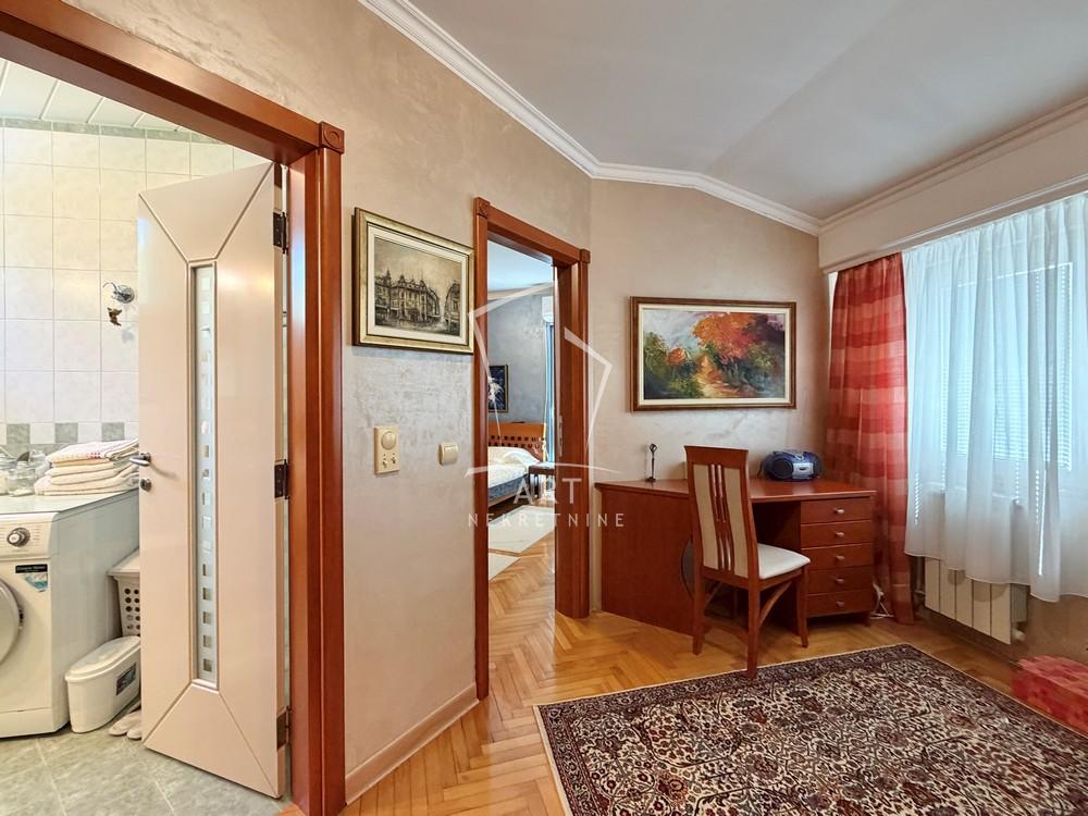Stan na prodaju u Beogradu, Zemun, 86m2, cena 460000 evra