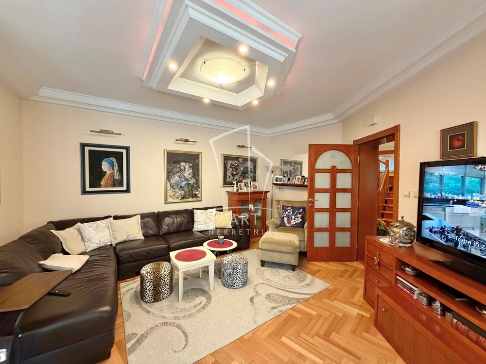 Stan na prodaju u Beogradu, Zemun, 86m2, cena 460000 evra