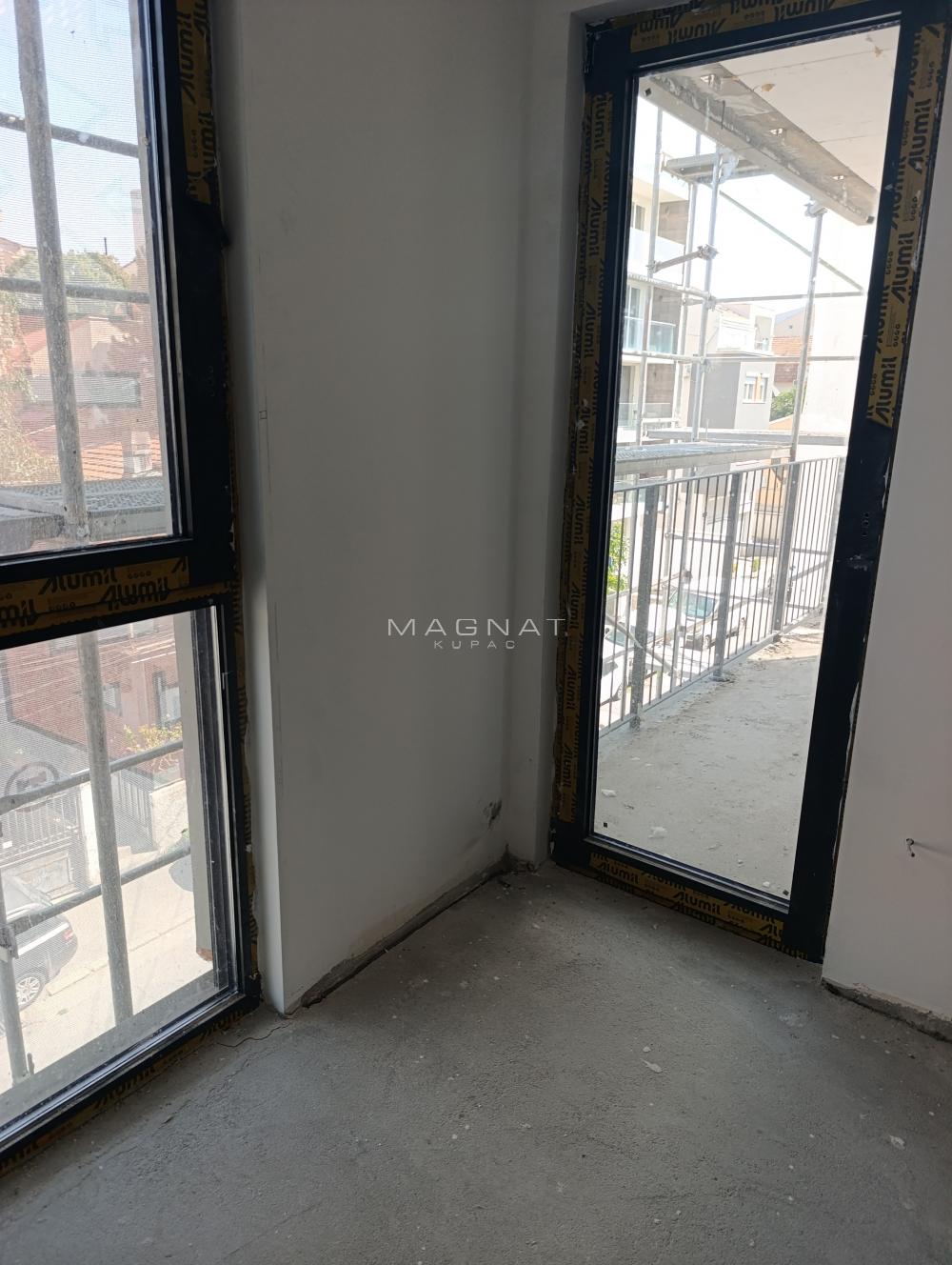 Stan na prodaju u Beogradu, Pašino brdo, dvoiposoban, 60m2, cena 225000 evra