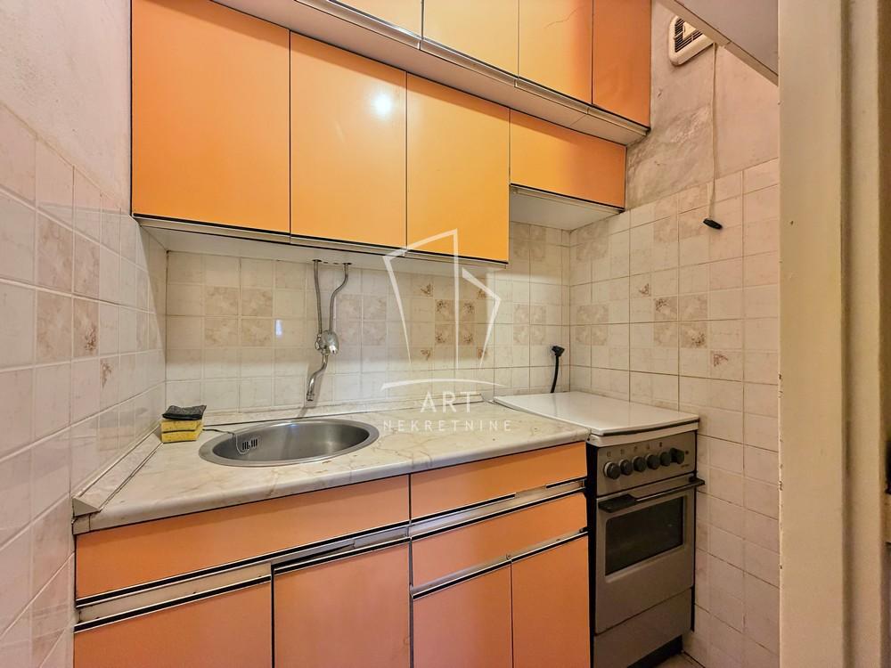 Stan na prodaju u Beogradu, Karaburma, dvosoban, 46m2, cena 145000 evra