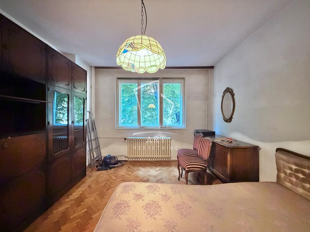 Stan na prodaju u Beogradu, Karaburma, dvosoban, 46m2, cena 145000 evra