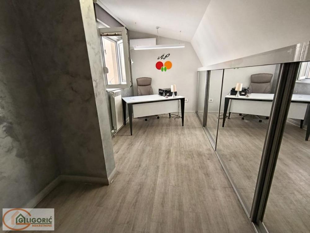 Stan na prodaju u Beogradu, Đeram pijaca, 118m2, cena 349000 evra