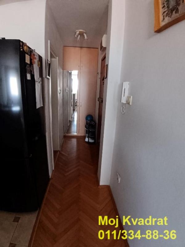 Stan na prodaju u Beogradu, Karaburma 2, jednosoban, 30m2, cena 99900 evra