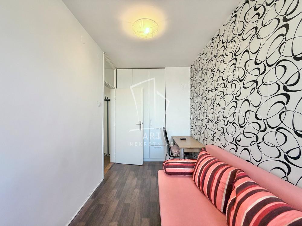 Stan na prodaju u Beogradu, Voždovac, trosoban, 54m2, cena 190000 evra
