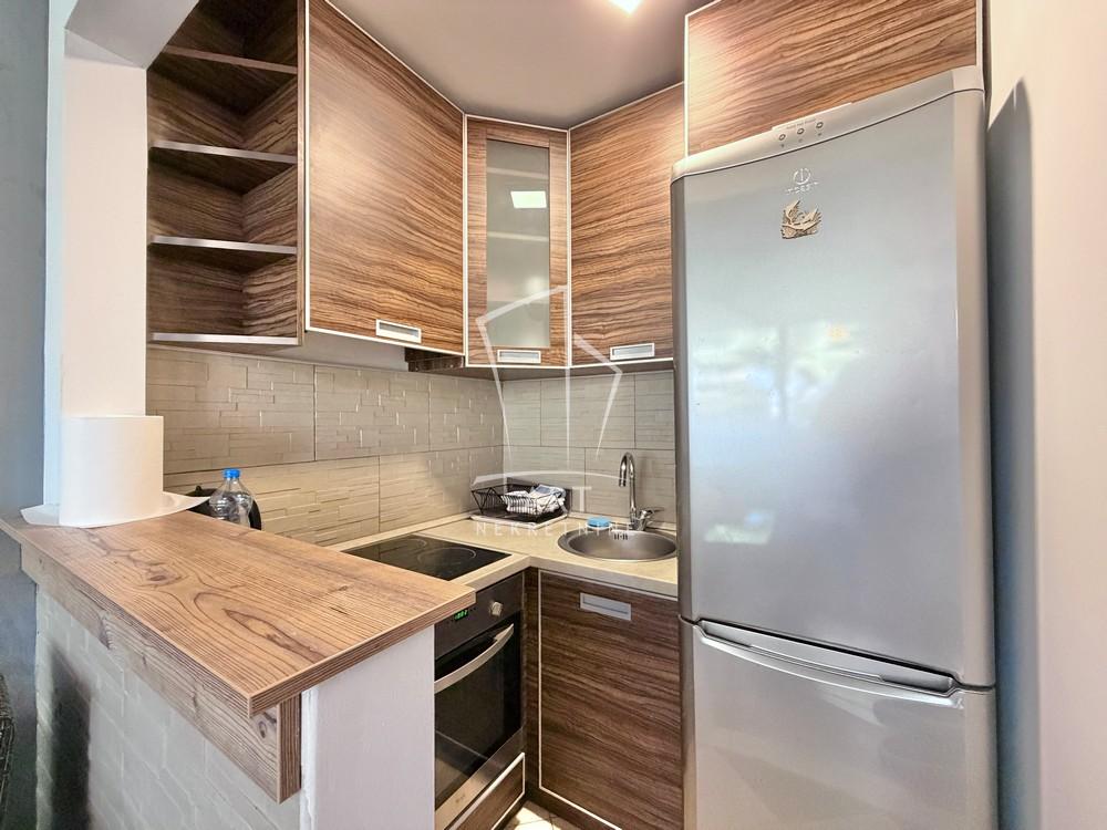 Stan na prodaju u Beogradu, Voždovac, trosoban, 54m2, cena 190000 evra