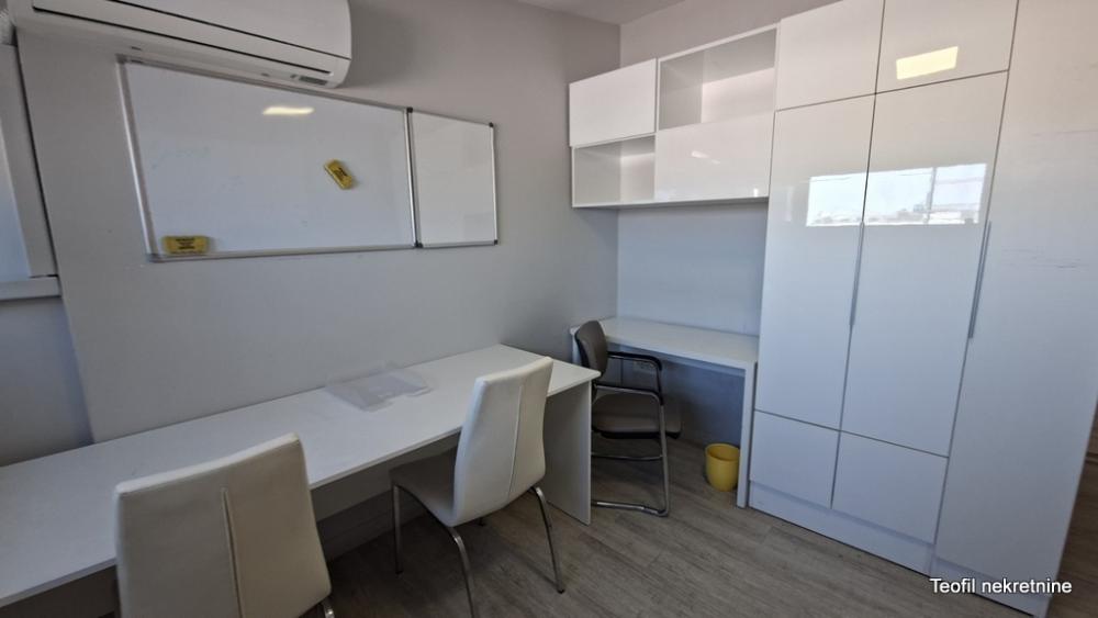 Stan na prodaju u Beogradu, Đeram pijaca, 118m2, cena 349000 evra