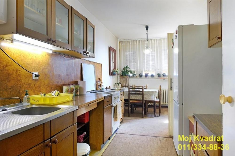 Stan na prodaju u Beogradu, Konjarnik, dvoiposoban, 73m2, cena 189000 evra