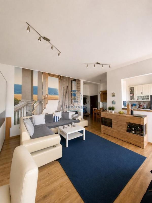 Stan na prodaju u Beogradu, Novi Beograd blok 8A (Paviljoni), trosoban, 71m2, cena 249900 evra