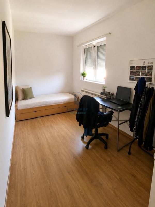 Stan na prodaju u Beogradu, Novi Beograd blok 8A (Paviljoni), trosoban, 71m2, cena 249900 evra
