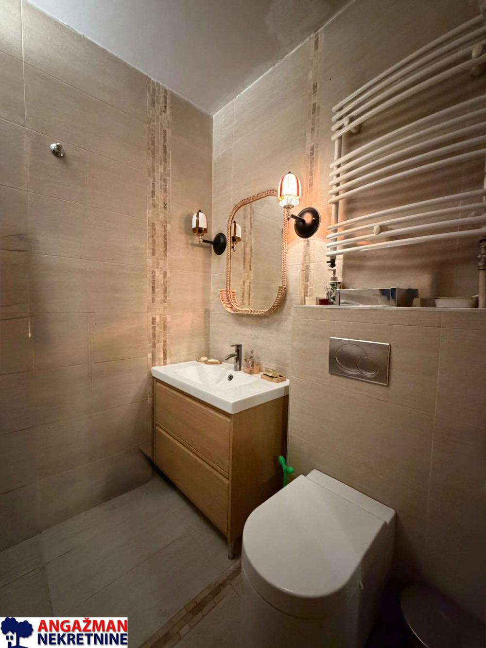 Stan na prodaju u Beogradu, Dedinje, dvosoban, 63m2, cena 252000 evra