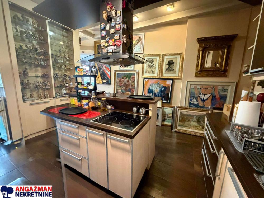 Stan na prodaju u Beogradu, Dedinje, dvosoban, 63m2, cena 252000 evra