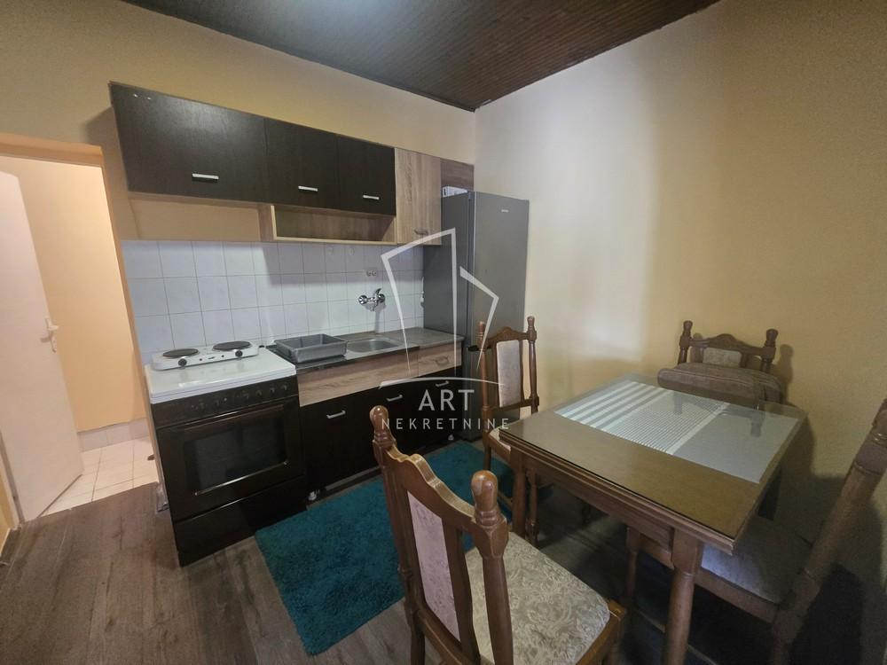 Stan na prodaju u Beogradu, Savski venac, jednosoban, 27m2, cena 125000 evra