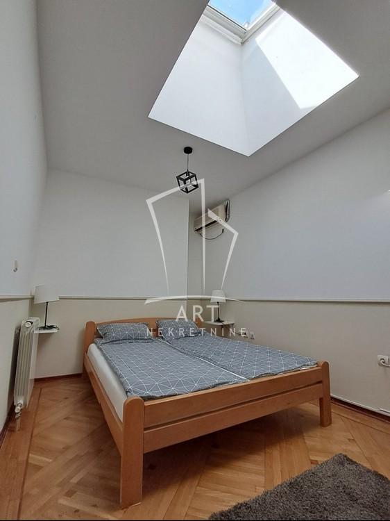 Stan na prodaju u Beogradu, Vračar, trosoban, 79m2, cena 312000 evra