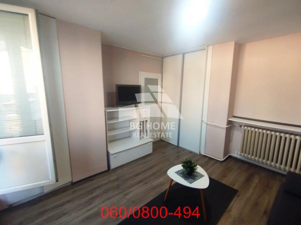 Stan na prodaju u Beogradu, Novi Beograd blok 21 (10. gimnazija), jednosoban, 29m2, cena 155000 evra