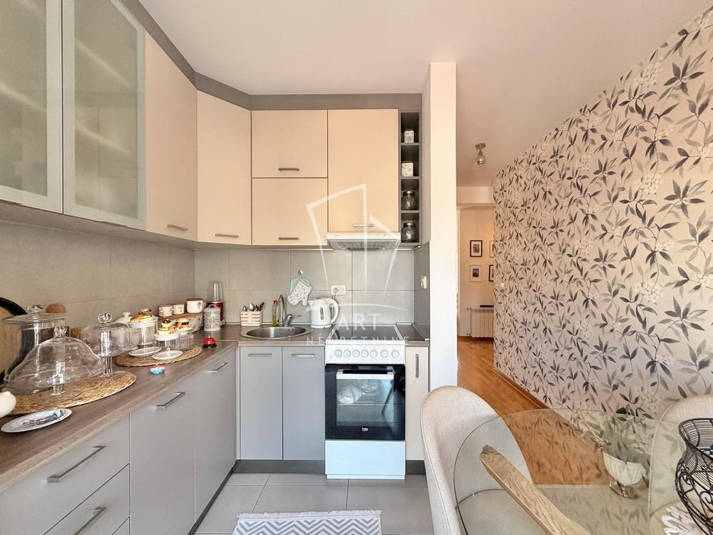 Stan na prodaju u Beogradu, Crveni Krst, trosoban, 94m2, cena 340000 evra