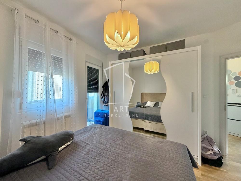Stan na prodaju u Beogradu, Mirijevo, trosoban, 56m2, cena 149000 evra