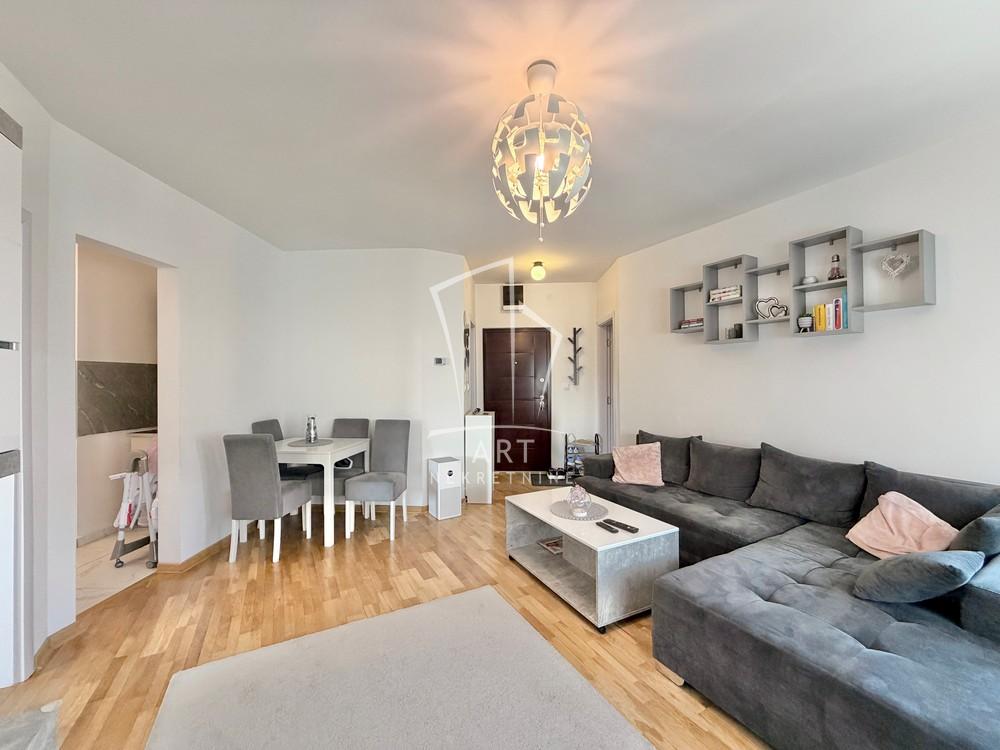 Stan na prodaju u Beogradu, Mirijevo, trosoban, 56m2, cena 149000 evra