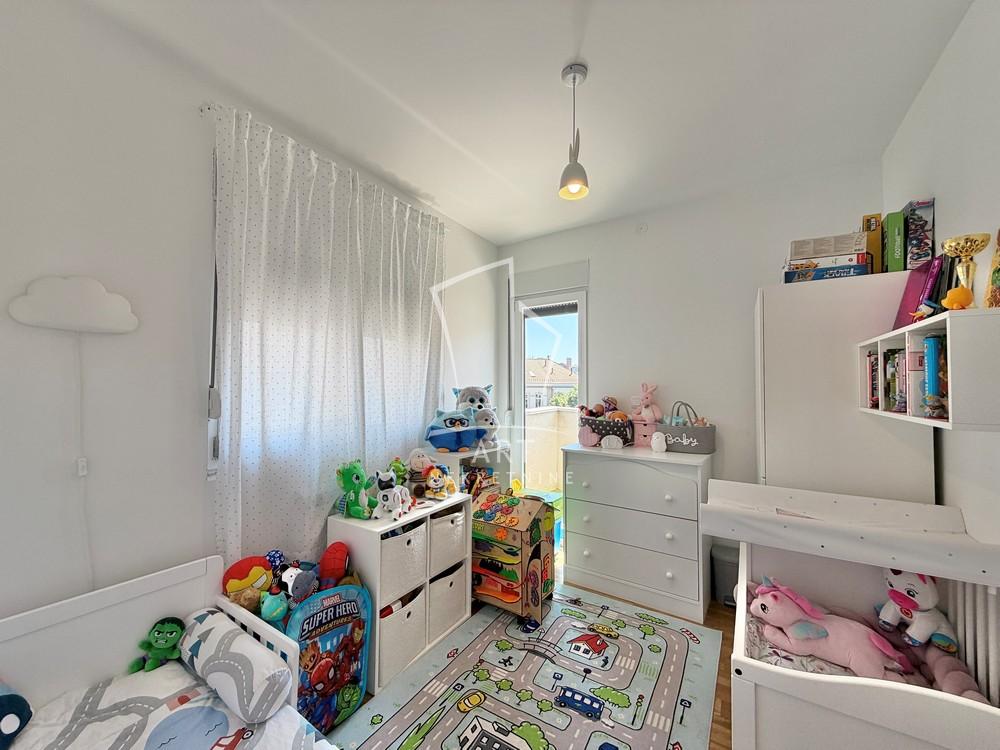 Stan na prodaju u Beogradu, Mirijevo, trosoban, 56m2, cena 149000 evra