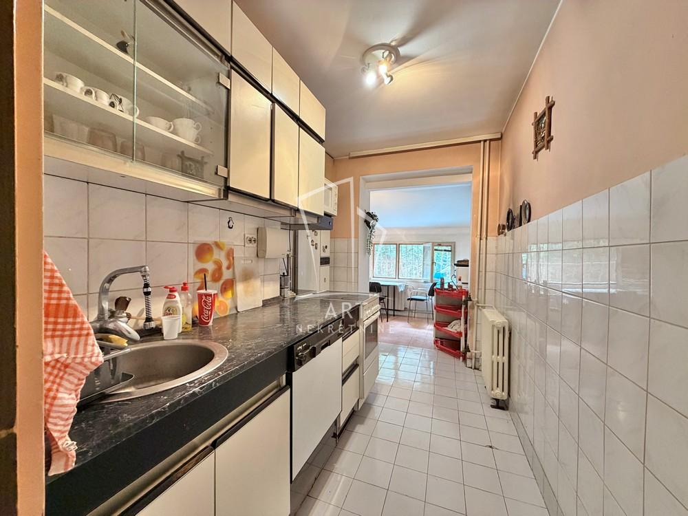Stan na prodaju u Beogradu, Stari grad, dvoiposoban, 53m2, cena 235000 evra