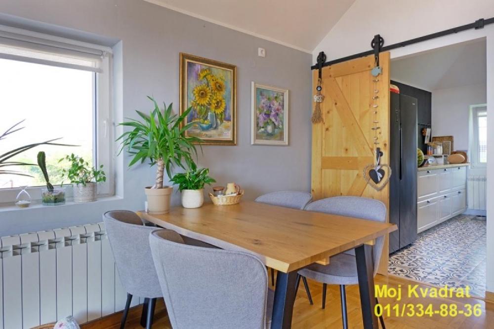 Stan na prodaju u Beogradu, Višnjička banja, trosoban, 93m2, cena 269000 evra