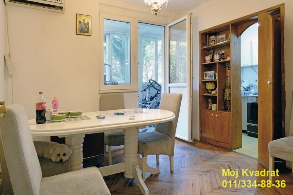Stan na prodaju u Beogradu, Karaburma, dvosoban, 55m2, cena 153000 evra