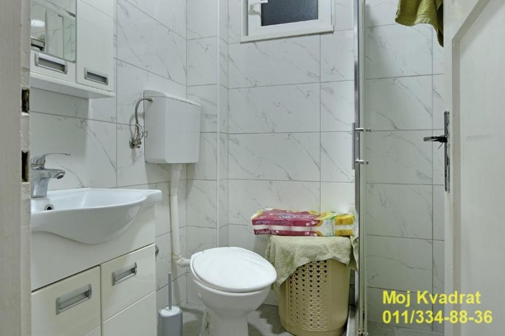 Stan na prodaju u Beogradu, Karaburma, dvosoban, 55m2, cena 153000 evra