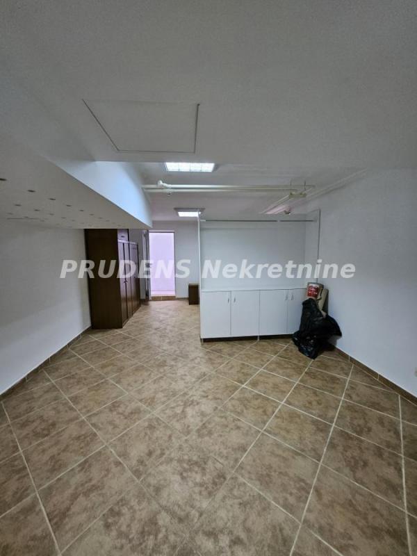 Stan na prodaju u Beogradu, Bežanijska kosa, jednosoban, 30m2, cena 68000 evra