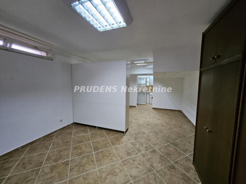 Stan na prodaju u Beogradu, Bežanijska kosa, jednosoban, 30m2, cena 68000 evra