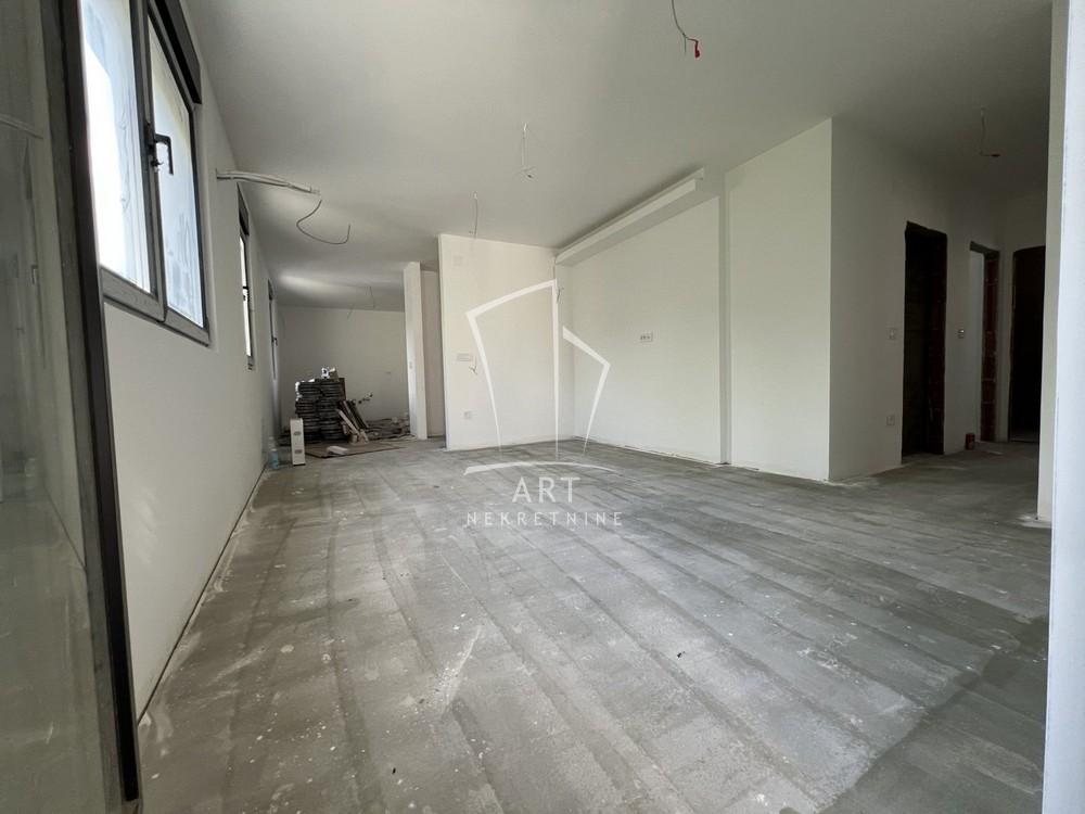 Stan na prodaju u Beogradu, Vračar, trosoban, 78m2, cena 270000 evra
