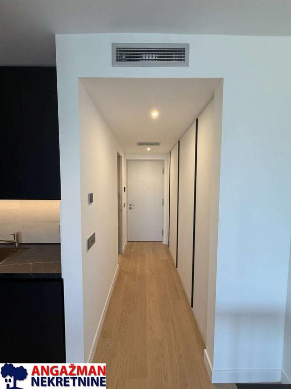 Stan na prodaju u Beogradu, Novi Beograd blok 64, jednosoban, 32m2, cena 170000 evra