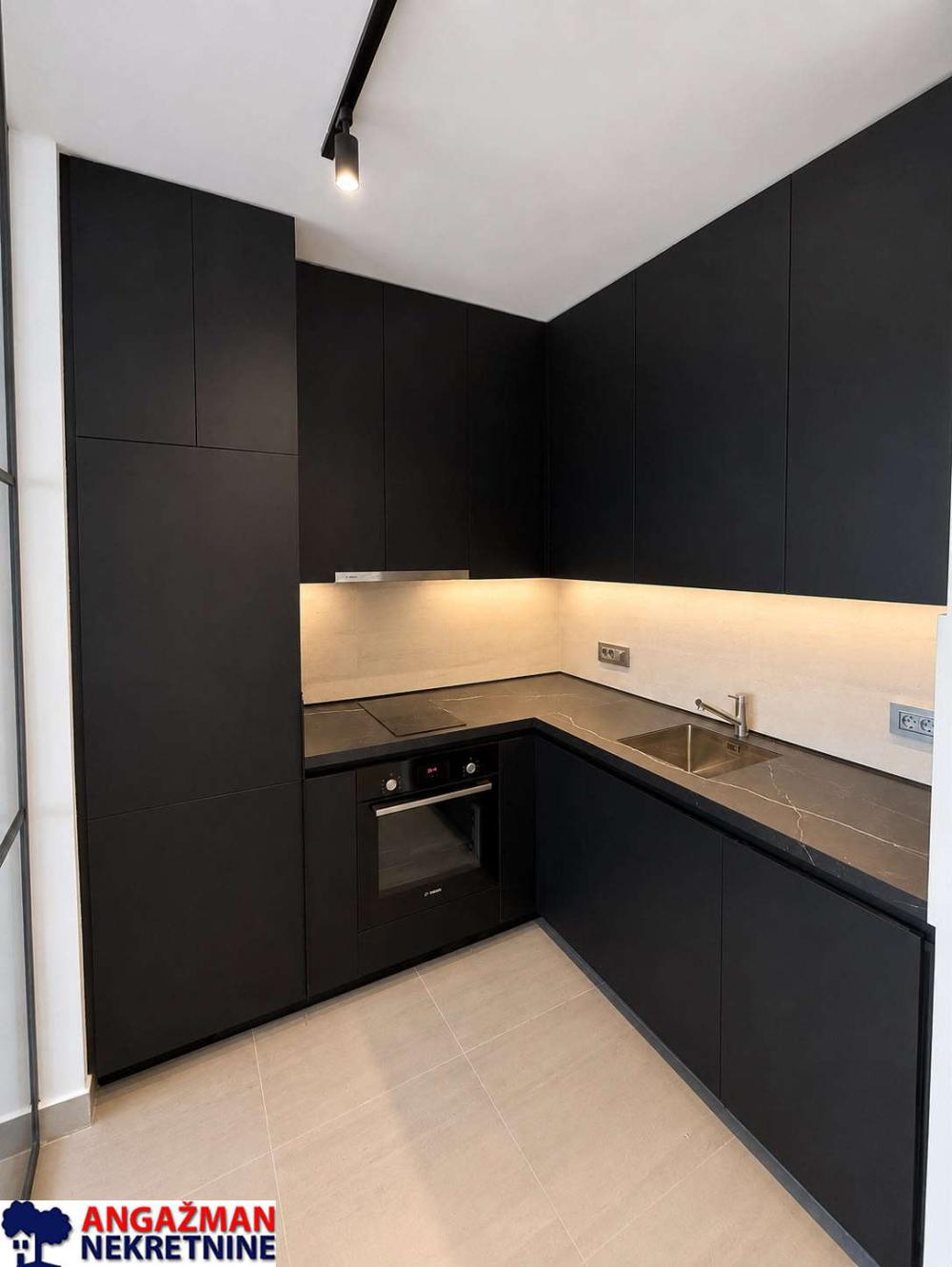 Stan na prodaju u Beogradu, Novi Beograd blok 64, jednosoban, 32m2, cena 170000 evra