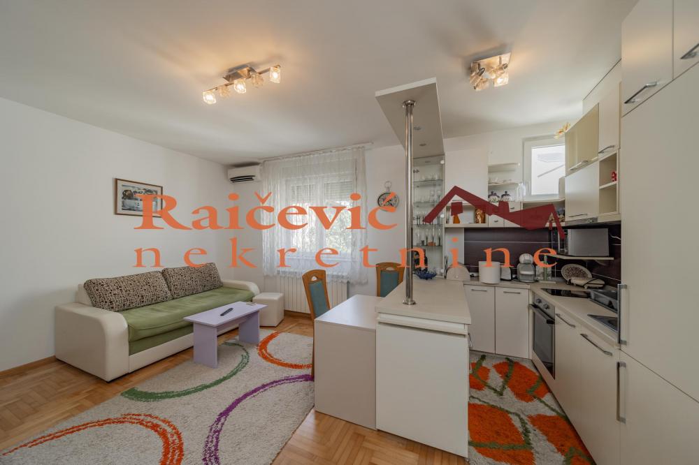 Stan na prodaju u Beogradu, Autokomanda, dvosoban, 39m2, cena 130000 evra