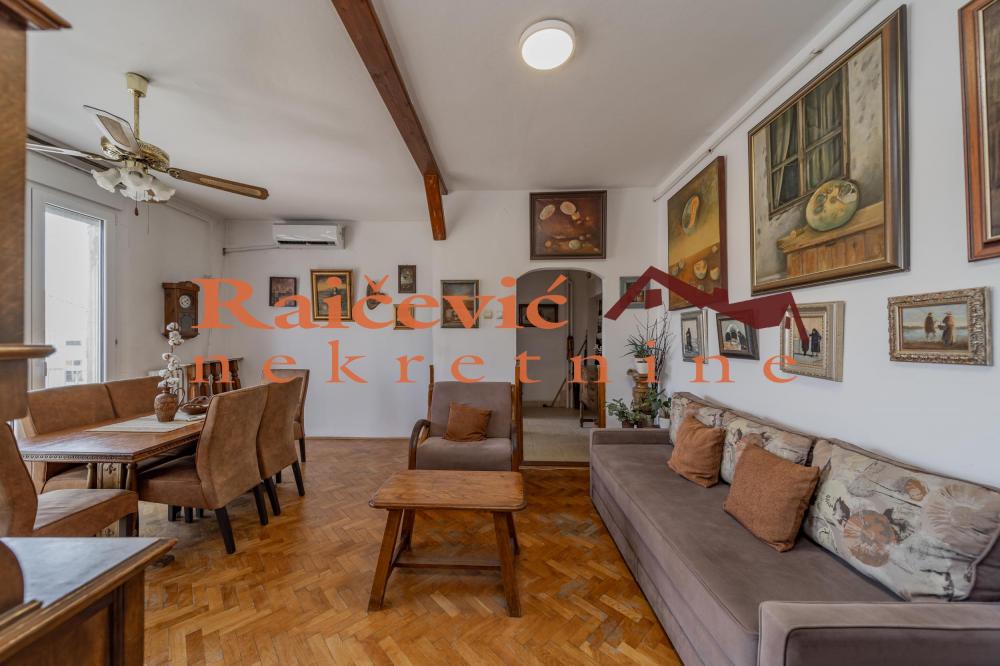 Stan na prodaju u Beogradu, Beograd (centar), dvoiposoban, 68m2, cena 229000 evra