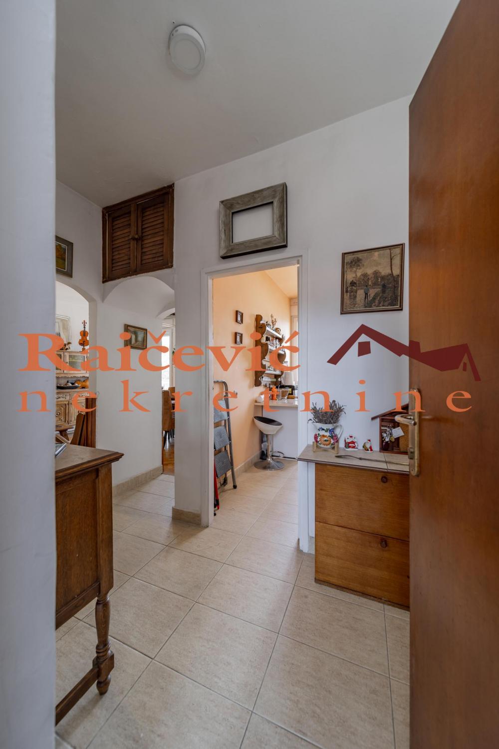 Stan na prodaju u Beogradu, Beograd (centar), dvoiposoban, 68m2, cena 229000 evra