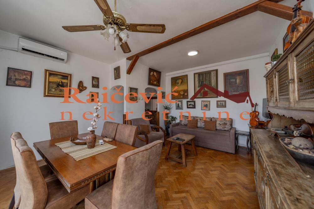 Stan na prodaju u Beogradu, Beograd (centar), dvoiposoban, 68m2, cena 229000 evra