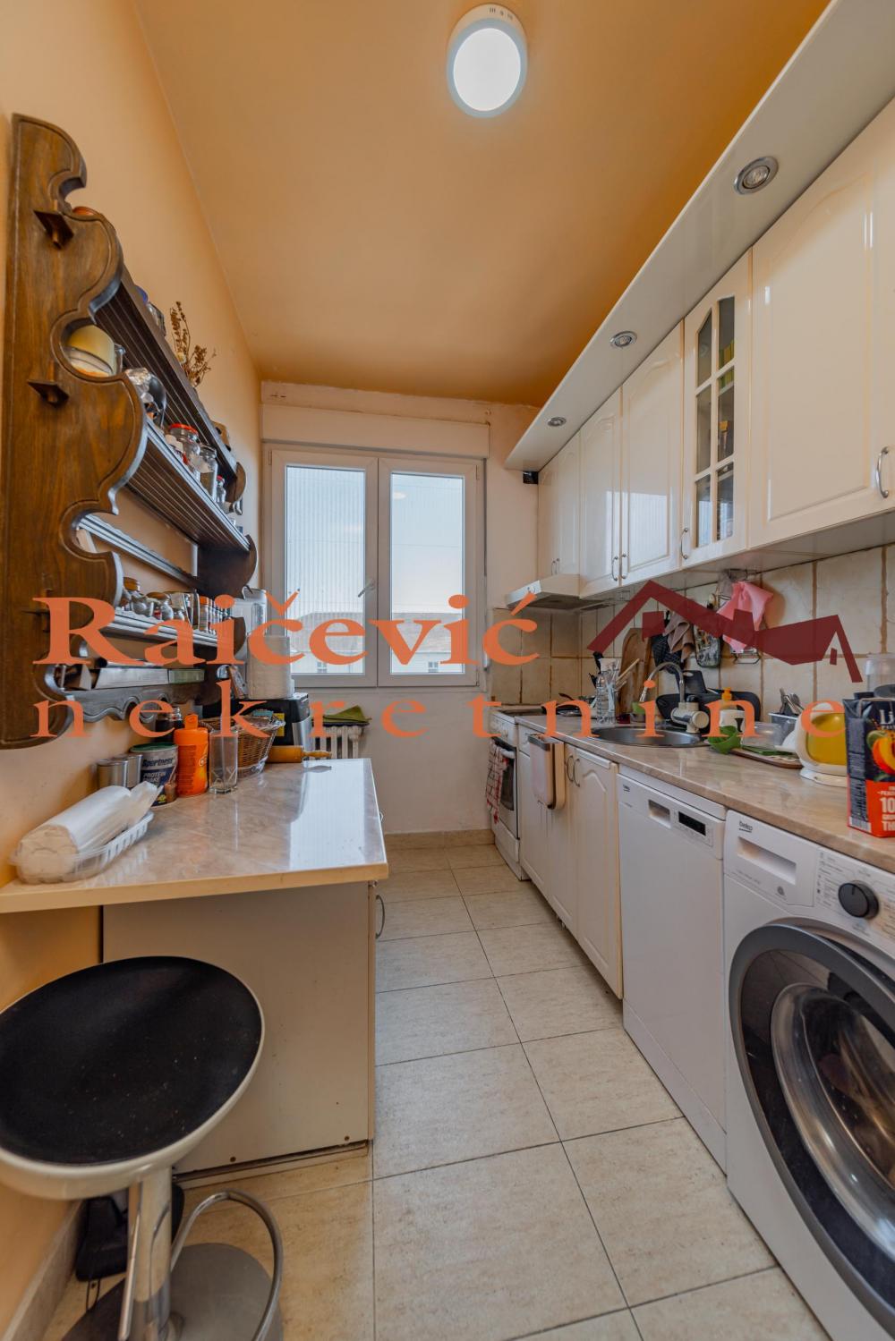 Stan na prodaju u Beogradu, Beograd (centar), dvoiposoban, 68m2, cena 229000 evra