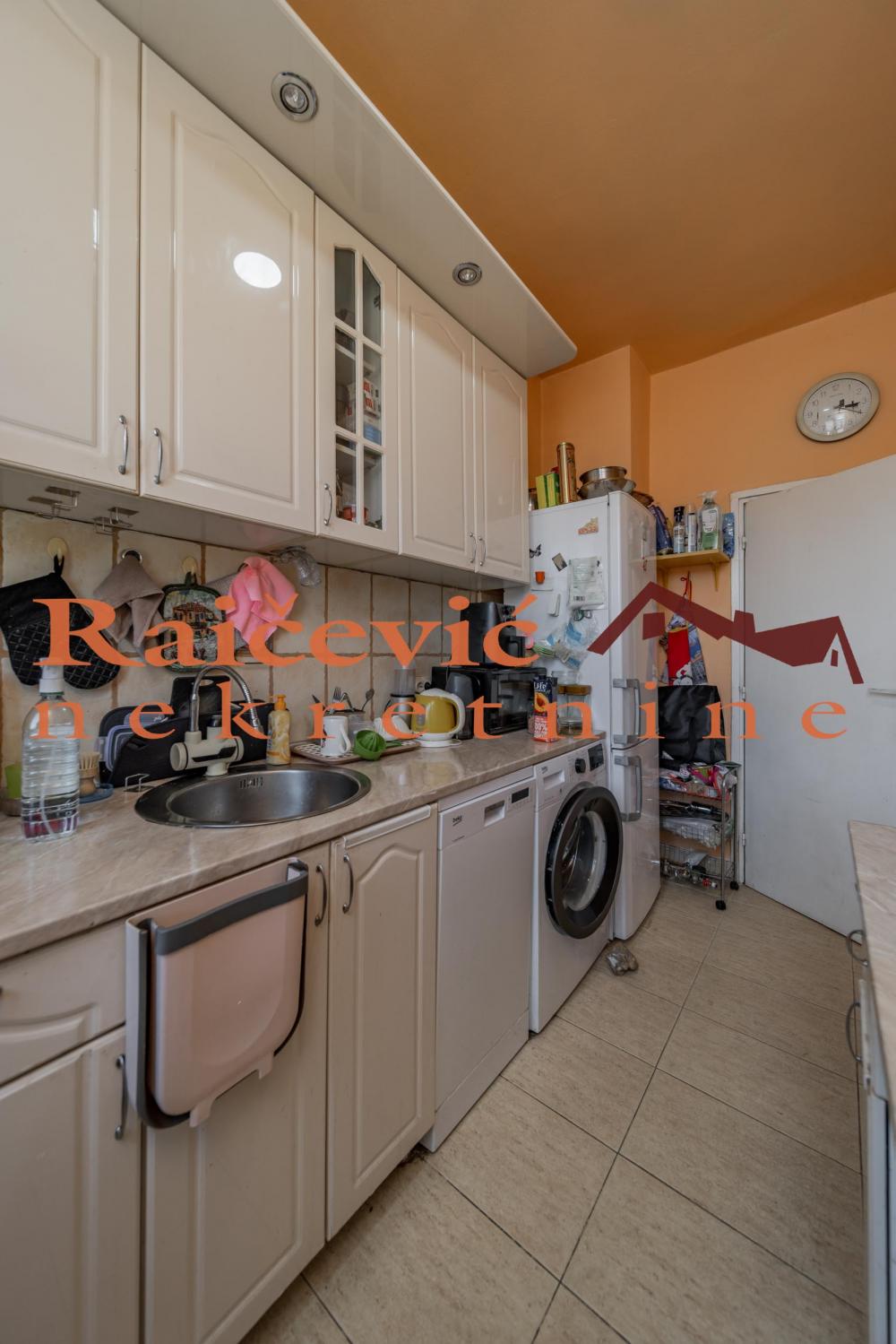 Stan na prodaju u Beogradu, Beograd (centar), dvoiposoban, 68m2, cena 229000 evra