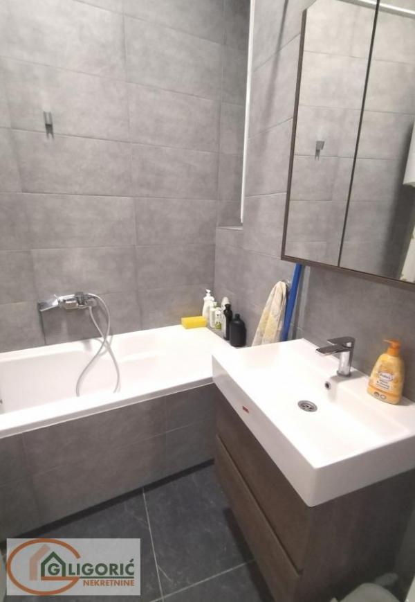 Stan na prodaju u Beogradu, Topličin venac, dvosoban, 65m2, cena 265000 evra