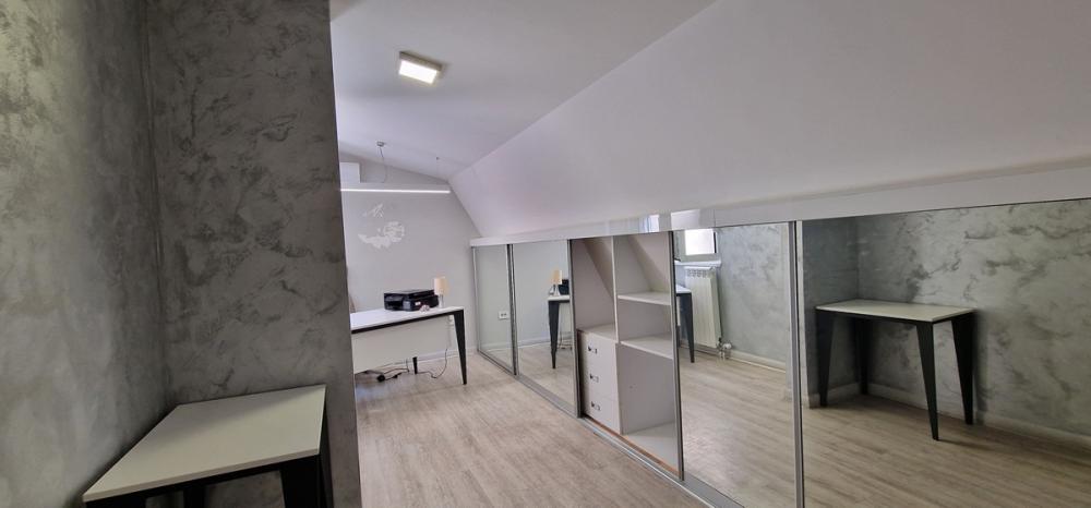 Stan na prodaju u Beogradu, Đeram pijaca, 118m2, cena 349000 evra