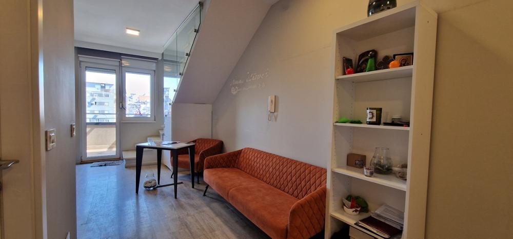 Stan na prodaju u Beogradu, Đeram pijaca, 118m2, cena 349000 evra