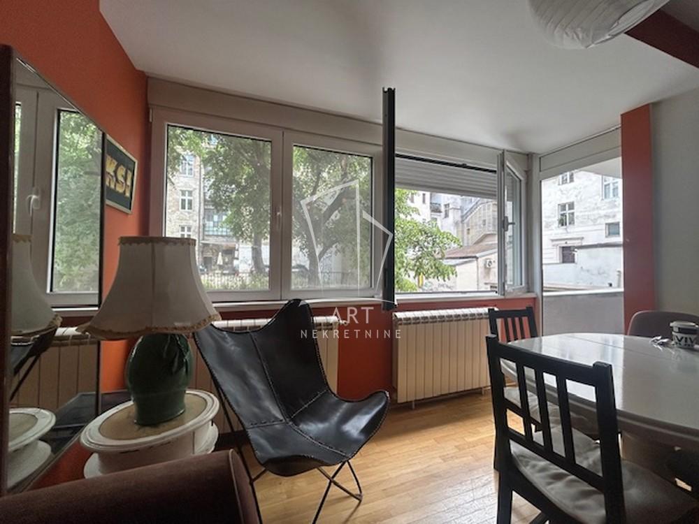 Stan na prodaju u Beogradu, Stari grad, dvoiposoban, 54m2, cena 280500 evra