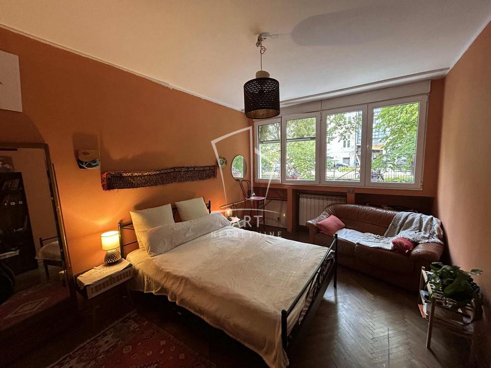 Stan na prodaju u Beogradu, Stari grad, dvoiposoban, 54m2, cena 280500 evra