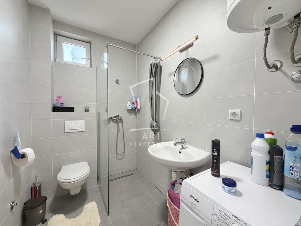 Stan na prodaju u Beogradu, Mirijevo, trosoban, 57m2, cena 171000 evra