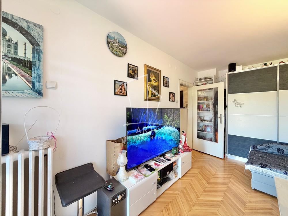 Stan na prodaju u Beogradu, Čukarica, jednosoban, 42m2, cena 157000 evra