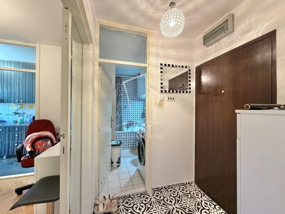 Stan na prodaju u Beogradu, Čukarica, jednosoban, 42m2, cena 157000 evra