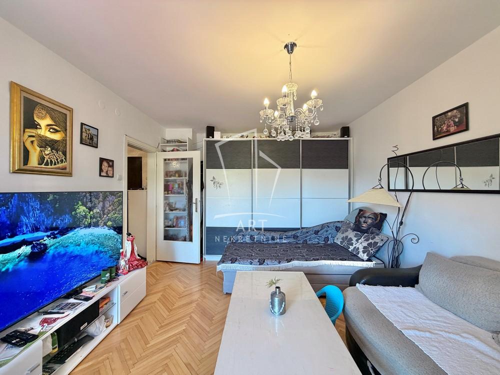 Stan na prodaju u Beogradu, Čukarica, jednosoban, 42m2, cena 157000 evra