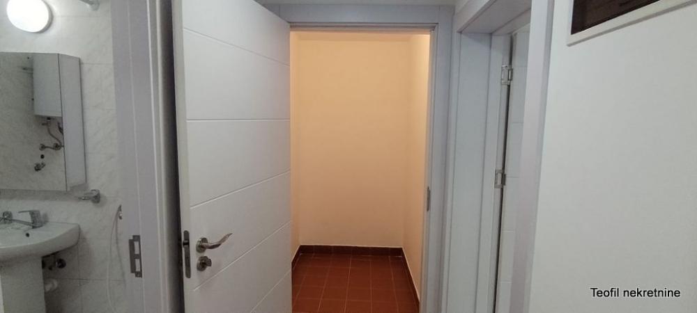 Stan na prodaju u Beogradu, Karaburma, jednosoban, 42m2, cena 105000 evra
