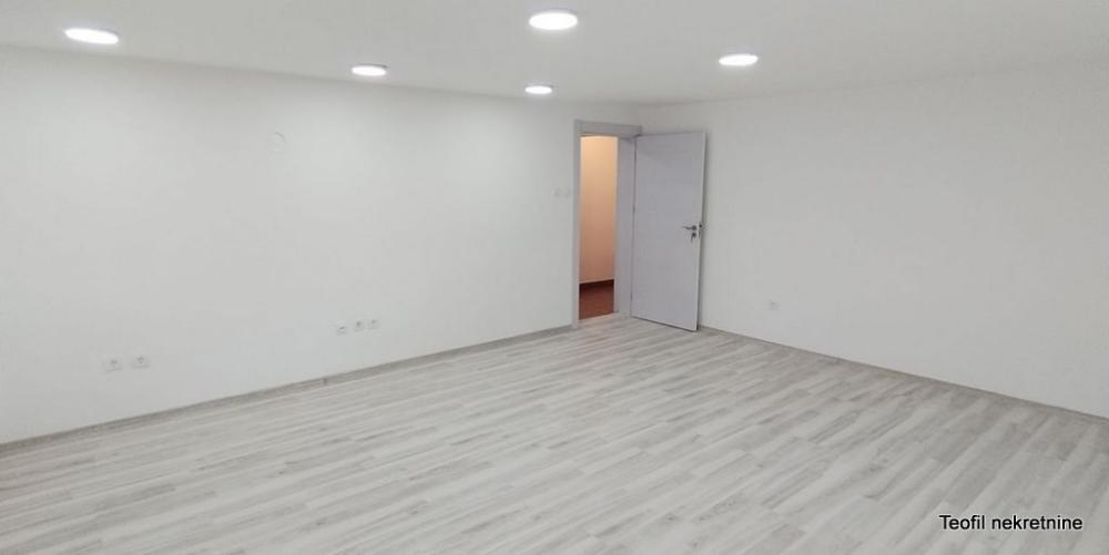 Stan na prodaju u Beogradu, Karaburma, jednosoban, 42m2, cena 105000 evra