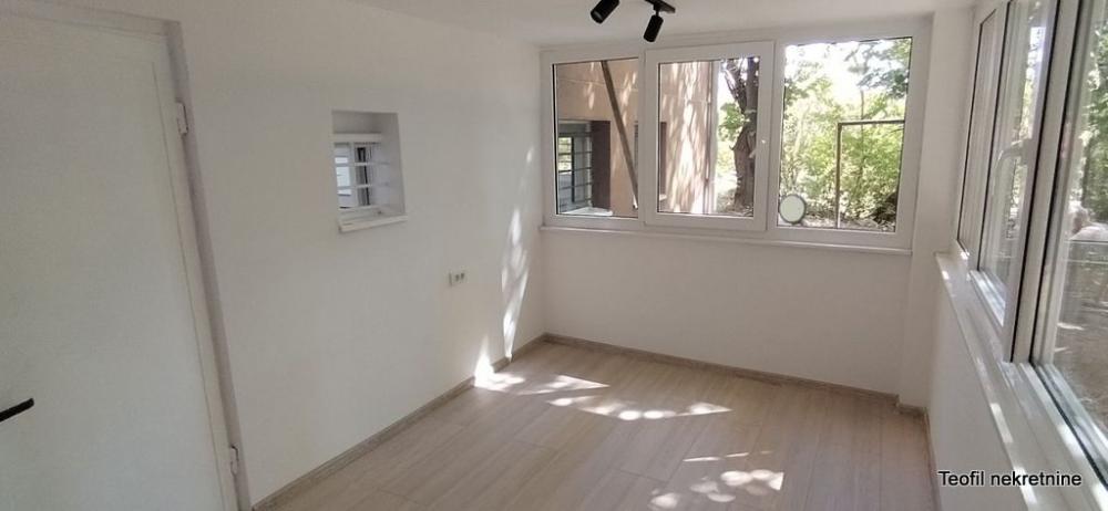 Stan na prodaju u Beogradu, Karaburma, jednosoban, 42m2, cena 105000 evra